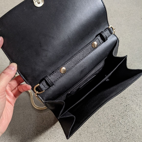 Calvin Klein chain crossbody purse - Picture 3 of 7